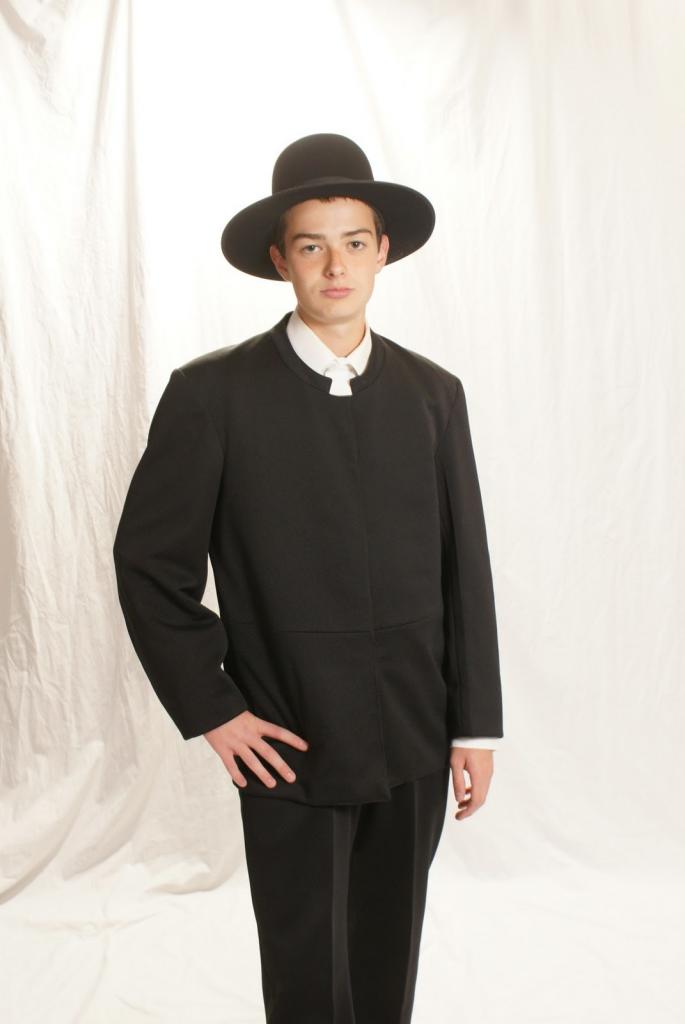 Соломенные шляпы и штаны с подтяжками: почему амиши носят странную одежду