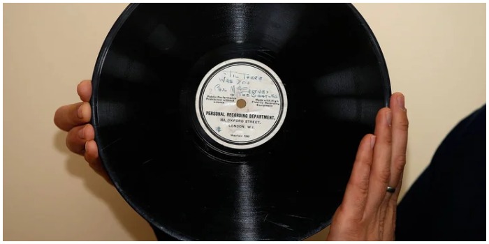 «Белый альбом» Битлз, «Мое счастье» Пресли: самые дорогие в мире виниловые пластинки
