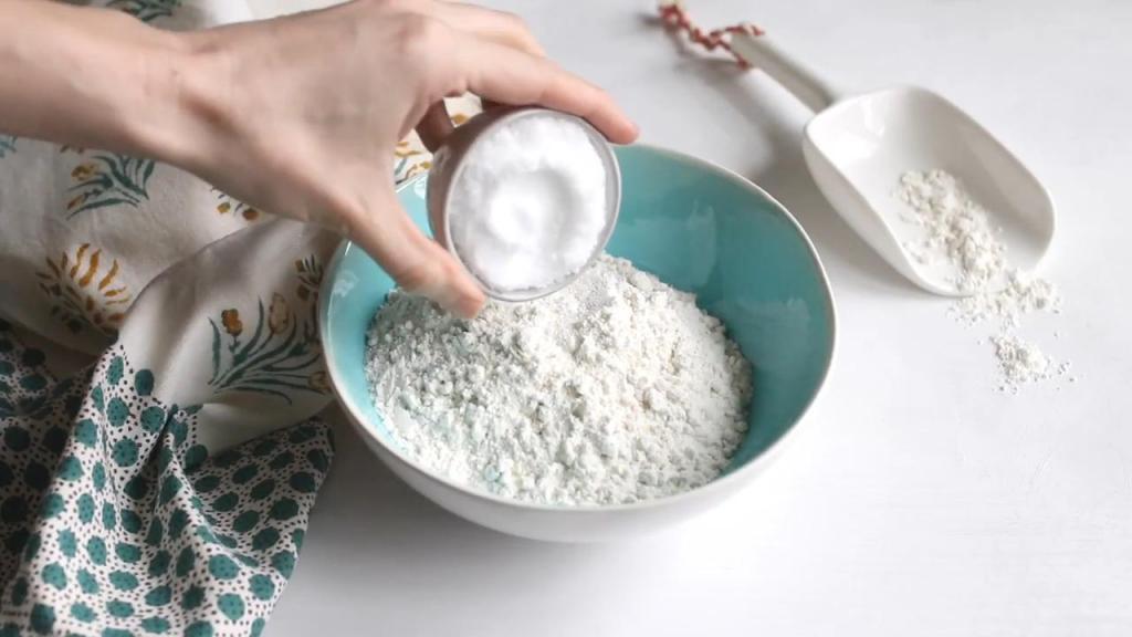 Как я делаю ароматические камни для ванной из муки, соли и эфирного масла