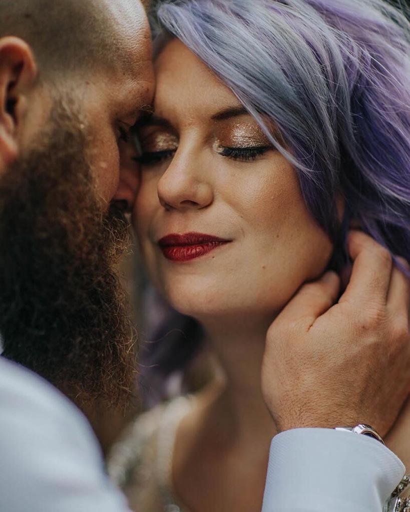 Фотографии невест, которые на своем примере доказали, что девушка может быть яркой в день своей свадьбы