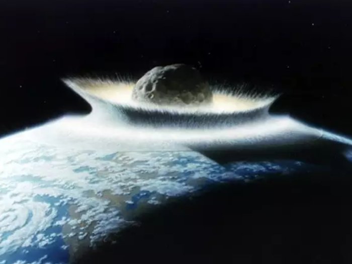 Nasa, ученые России и Японии спешат разработать систему защиты от астероидов. Через десять лет к планете очень близко приблизится огромный объект