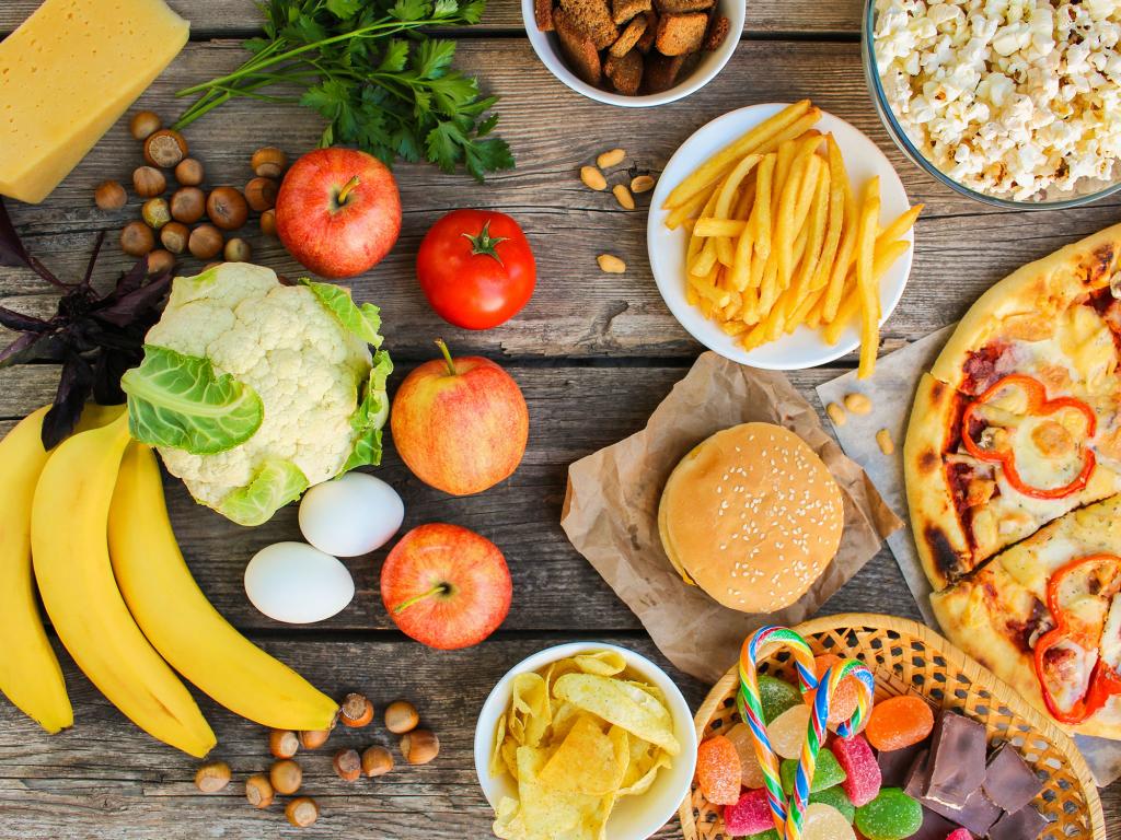 3 пищевые привычки, которые замедляют метаболизм: неправильный завтрак, слишком мало еды и скудное питание