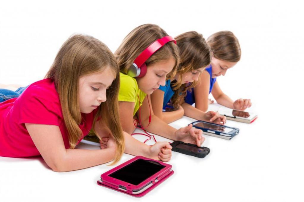 Спустя 14 лет исследований ученые наконец рассказали о том, как смартфон влияет на ребенка