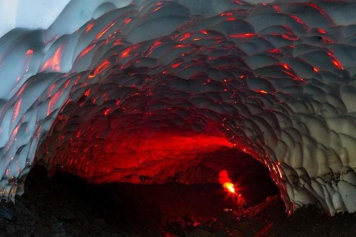 Места, которые походят на портал в подземный мир: "Врата ада" в Туркменистане поразили туристов со всего мира