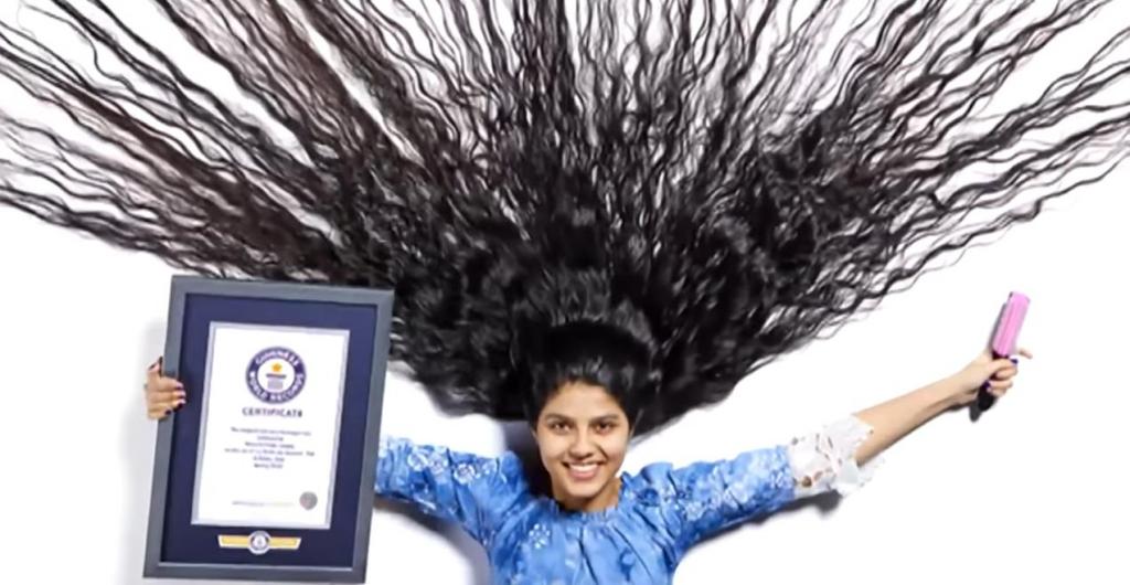 16-летняя девочка стала подростком с самыми длинными волосами в мире. Она отращивала косу 10 лет