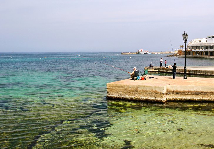 Морская йога, долгожители и "разнополые" двери: блогер, переехавший на Мальту 13 лет назад, рассказал, что до сих пор его удивляет