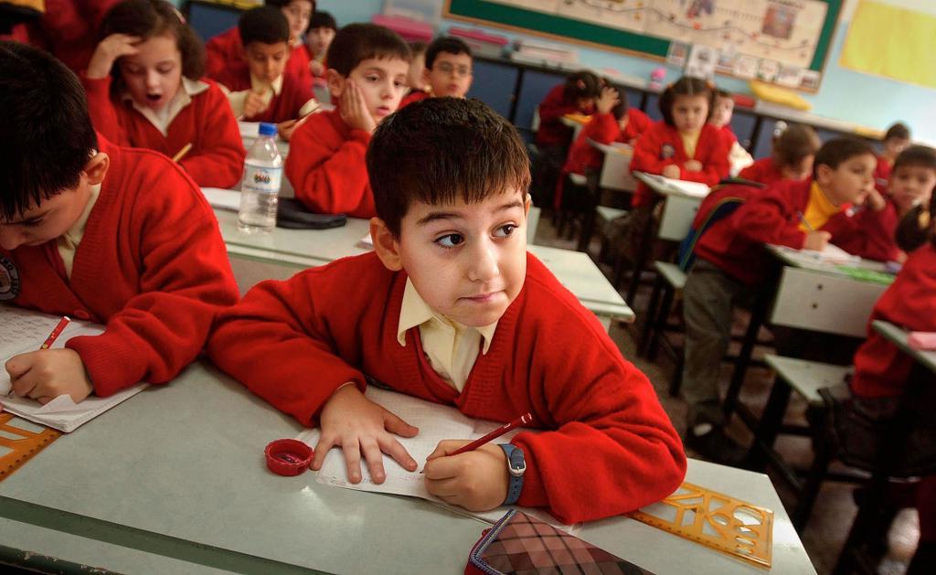 15 сентября начинаются занятия в болгарских школах, в Чили это конец февраля: когда первый звонок в других странах