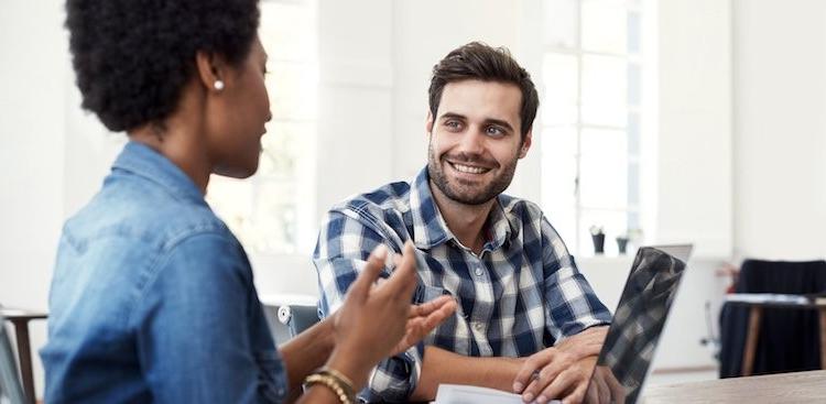 Говорить прямо, сделать комплимент: 5 способов эффективно попросить об одолжении и не чувствовать себя неловко