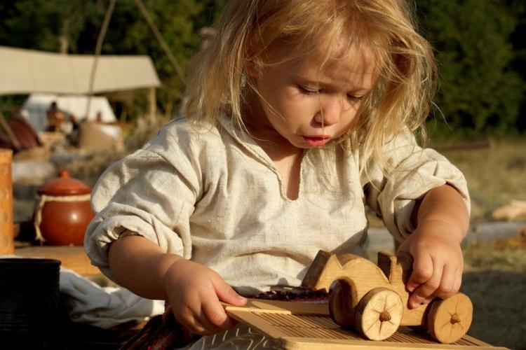 Почему деревянные игрушки для детей возвращаются в моду? Игрушки, ставшие классикой