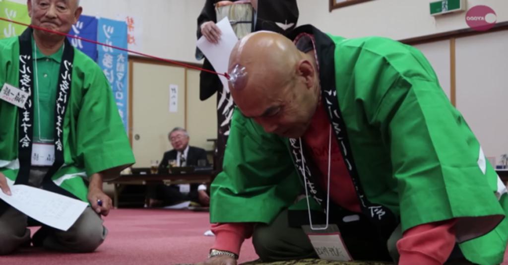Сорви присоску: соревнование, которое с нетерпением ждут все лысые мужчины Японии