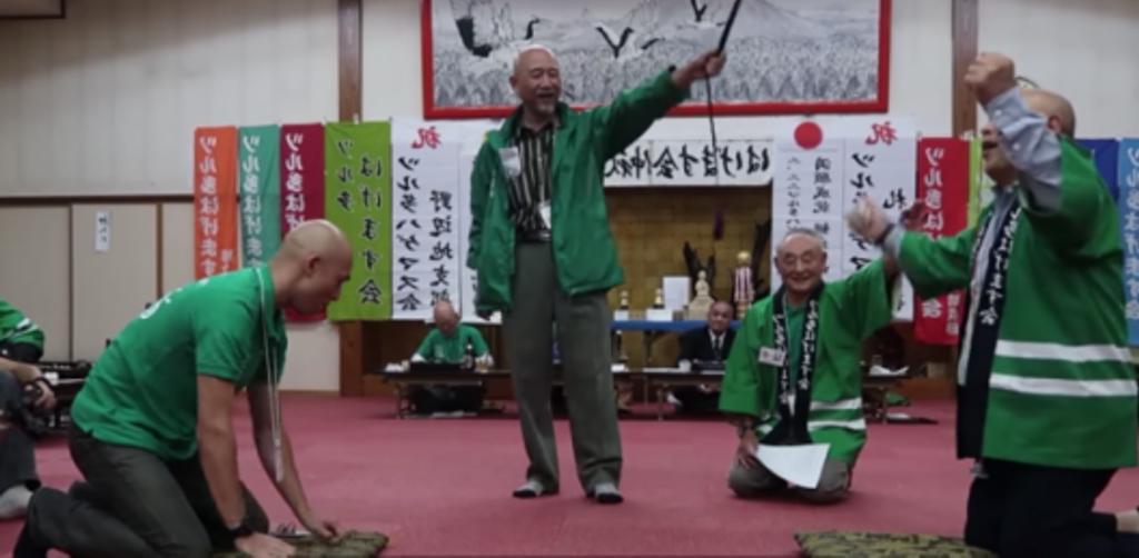 Сорви присоску: соревнование, которое с нетерпением ждут все лысые мужчины Японии