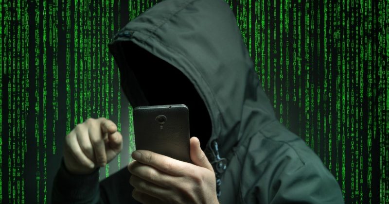 Шпионят за вами, воруют пароли, навязывают ненужные покупки: приложения для смартфона, которые нужно удалить, пока они вас не разорили