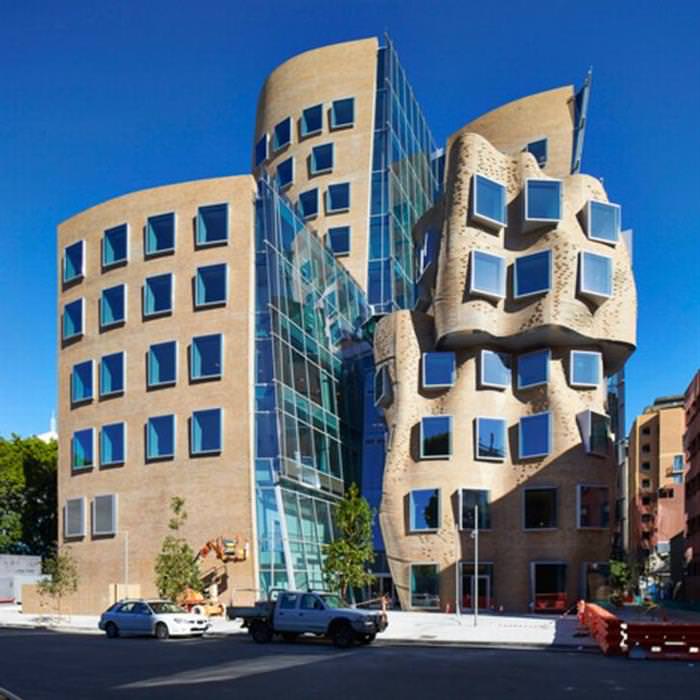 "Танцующие", спиральные, перевернутые - реально существующие здания как результат богатой фантазии архитекторов
