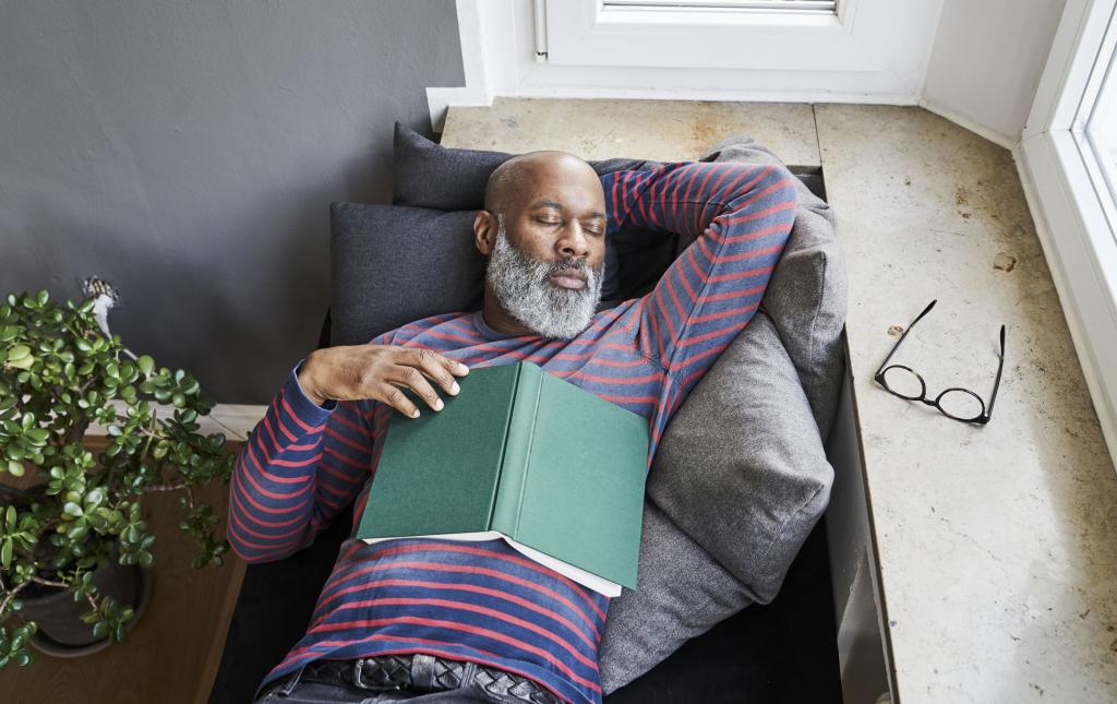 Чтение перед сном, частые выходы в свет, или 6 способов замедлить старение и вновь почувствовать себя молодым