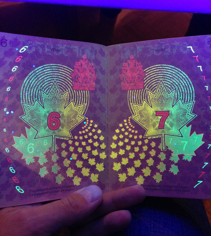 Паспорта граждан Канады содержат скрытые изображения, видимые только в ультрафиолетовом свете (фото)