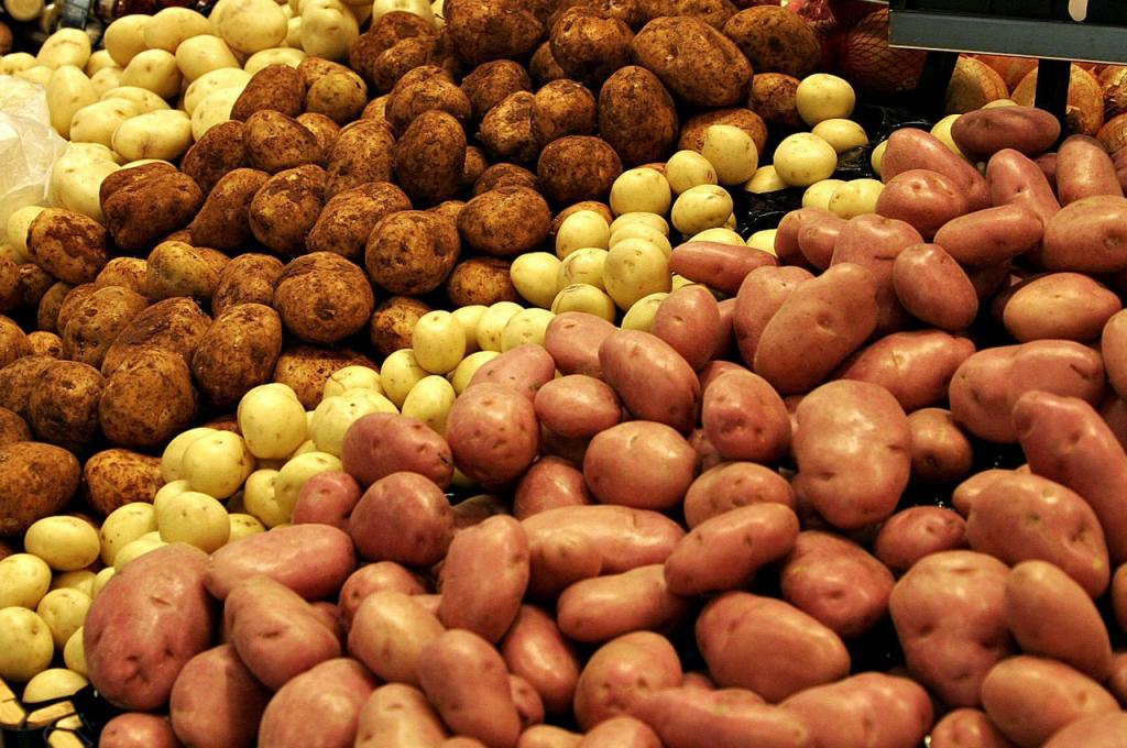 Картофель, клубника и не только: продукты, которые утоляют жажду не хуже любого напитка