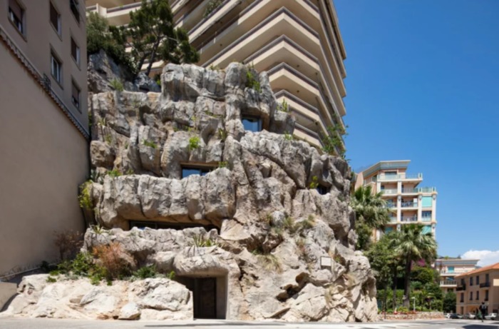 Каменная вилла в Монако, скрытая от посторонних глаз: как выглядит внутри это необычное здание