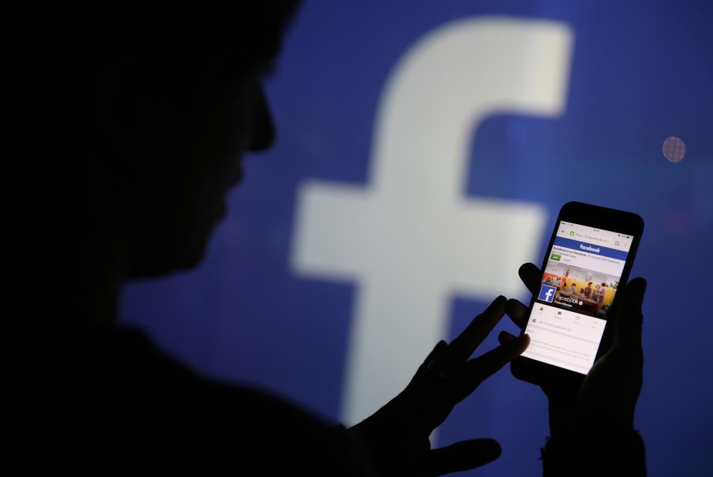 “Спрятать” свою ленту: лайфхаки, как избавиться от раздражающих людей и постов на Facebook