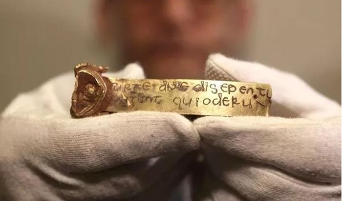 Клад «Темного века»: британские археологи наткнулись на сокровища, спрятанные англо-саксами в середине VII столетия