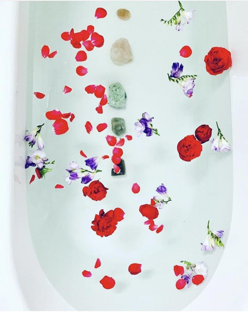 Темы расслабляющих ванн стали настолько популярными и многочисленными в соцсетях, что их выделяют в отдельную категорию – "ваннаблоги"