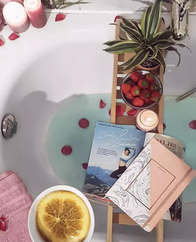 Темы расслабляющих ванн стали настолько популярными и многочисленными в соцсетях, что их выделяют в отдельную категорию – "ваннаблоги"