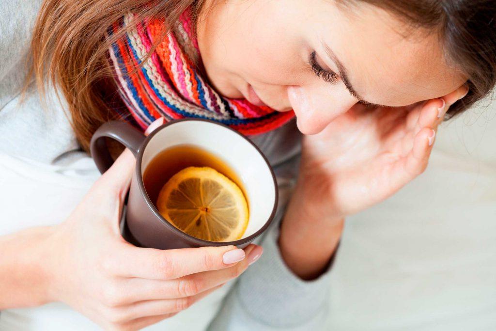 Плюсы и минусы: что произойдет с вашим организмом, если вы начнете пить чай вместо кофе
