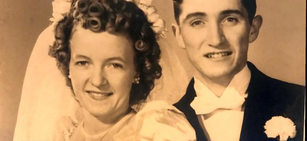 Подружки купили за 88 долларов старые письма влюбленных и решили разыскать их семью