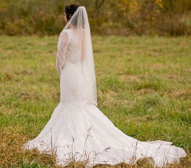 Милый подарок жениха невесте: трогательные фотографии