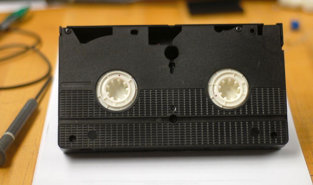 Стильный аксессуар своими руками: как сделать клатч из видеокассеты