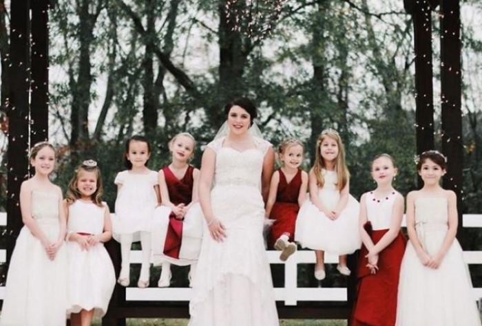 Невеста пригласила на свадьбу 15 детей: и это была не случайность