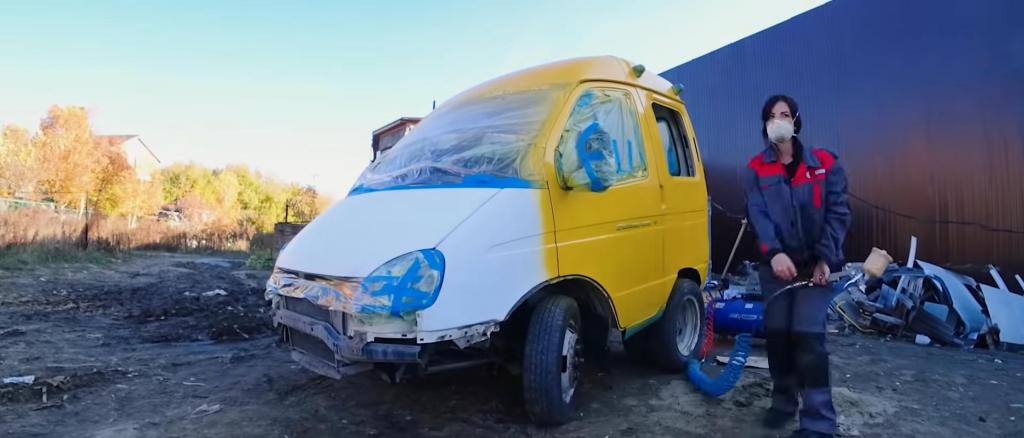 Сделано в России: крошечный самодельный фургон на базе «Газели» смотрится уморительно и неустойчиво