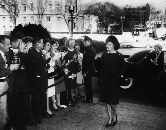 Жаклин Бувье Кеннеди Онасис освещала коронацию королевы Елизаветы II. Несколько личных секретов первой леди США