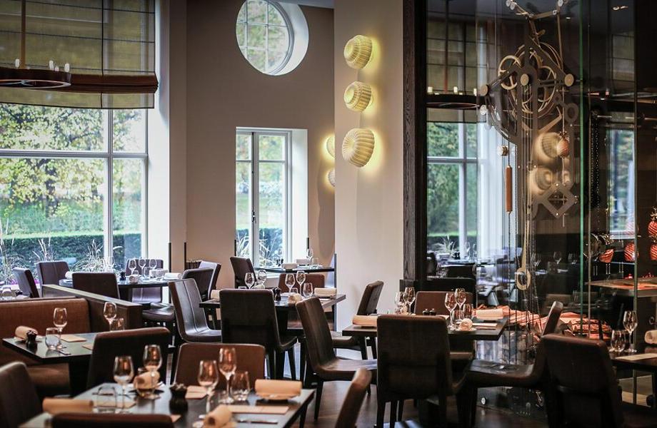 Обугленный хлеб и рыбный соус: лондонский ресторан предлагает посетителям отведать ужин в стиле последнего дня Помпеев