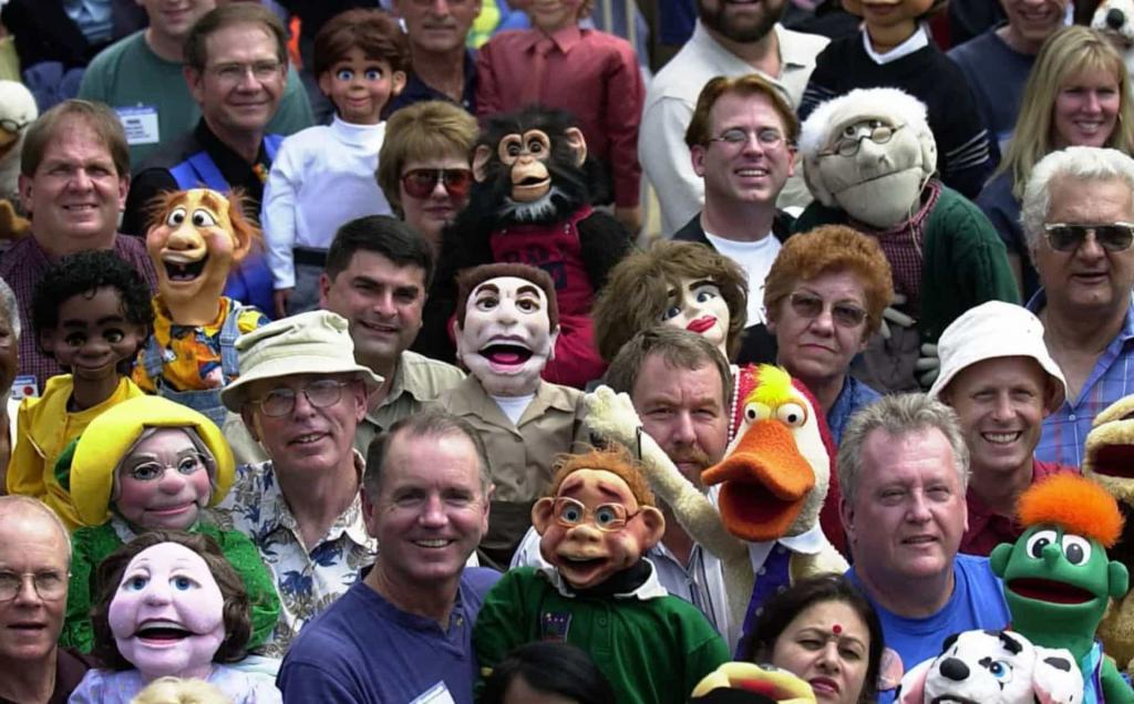 Всемирная ассоциация клоунов, фестиваль близнецов: самые невероятные сообщества людей по интересам
