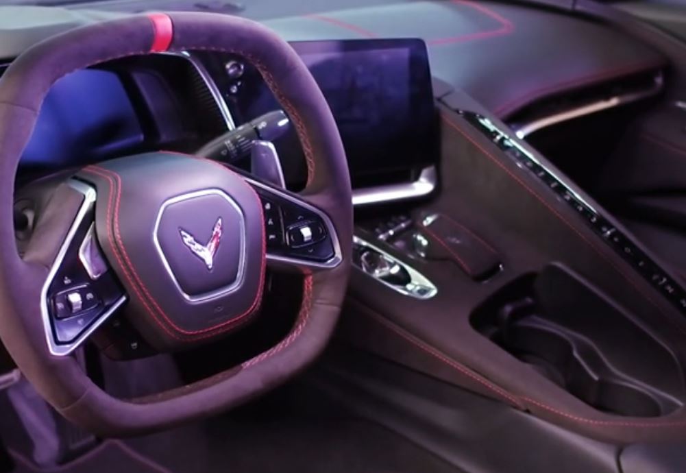 Новый Corvette назван автомобилем года по версии MotorTrend
