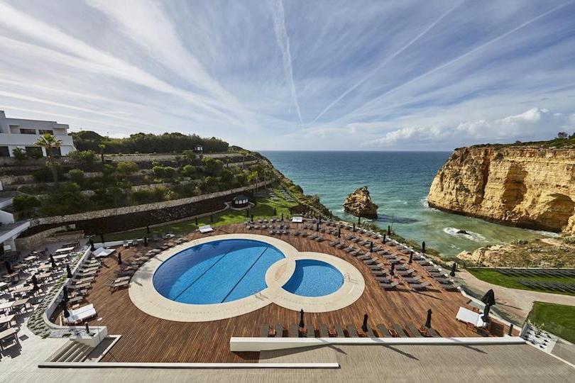 10 лучших пляжных курортов Португалии: куда стоит отправиться ради расслабляющего отдыха