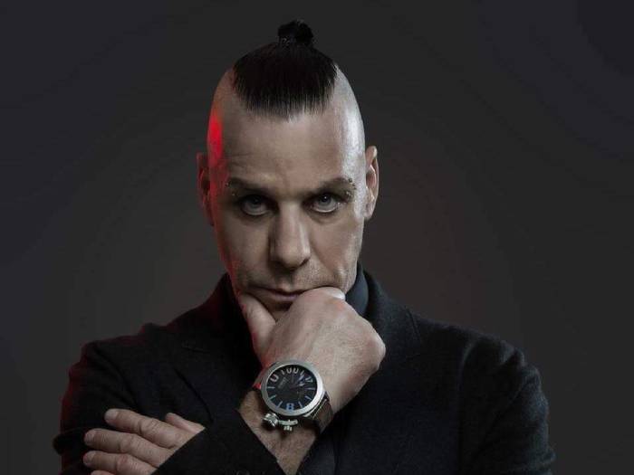 Иван Ургант сменил имидж и стал похож на солиста Rammstein