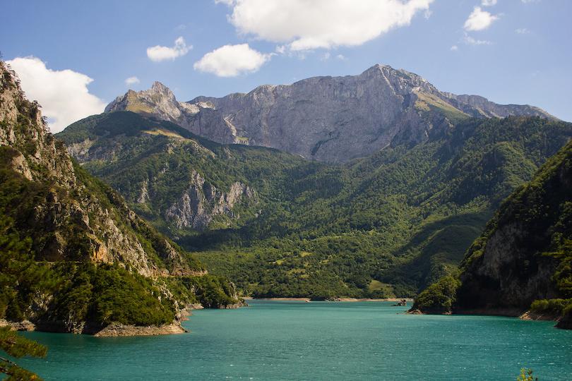 Почему многие российские туристы в последние годы отдыхают в Черногории? Лучшие места этой страны