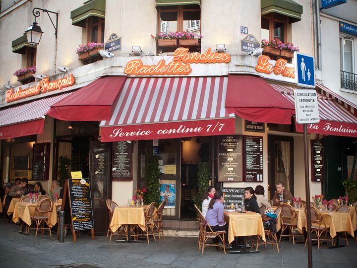 Не стоит засиживаться в кафе: ошибки туристов в Париже