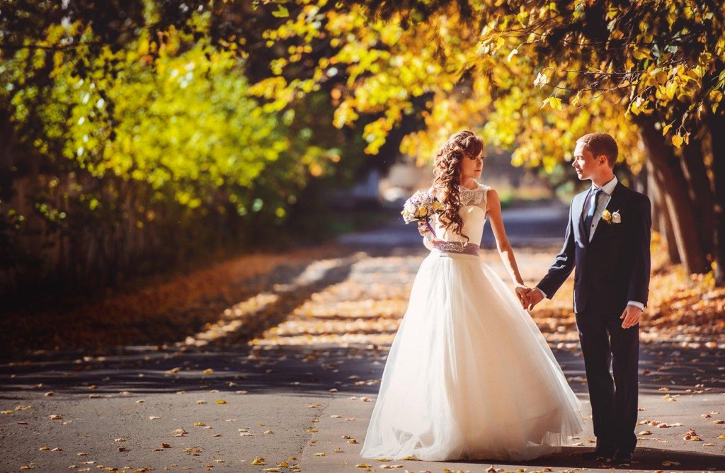 На всю жизнь: почему для некоторых невест свадебная фотосессия важней, чем подарки, и как правильно к ней заранее приготовиться