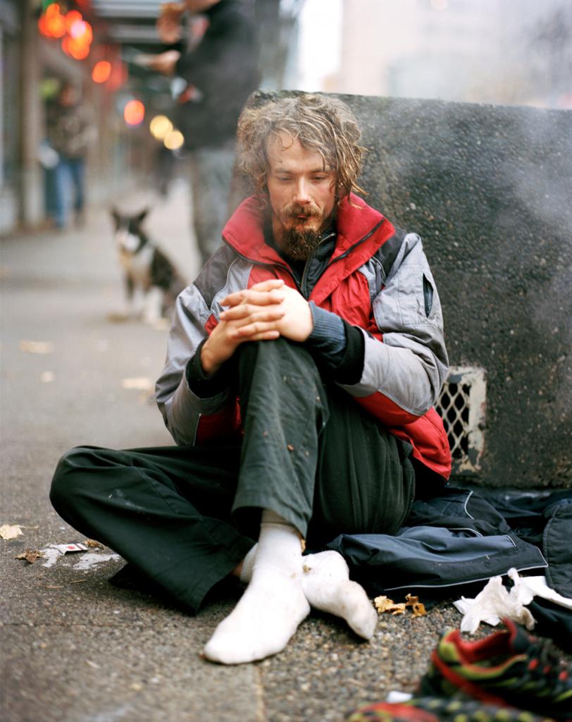 Они глаза и уши канадского мегаполиса: жизнь бездомных Ванкувера глазами местного фотографа