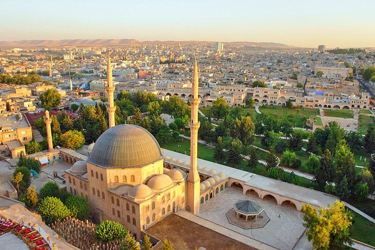 Шанлыурфа - великий город паломничества Турции: почему многие верующие стремятся осмотреть местные достопримечательности