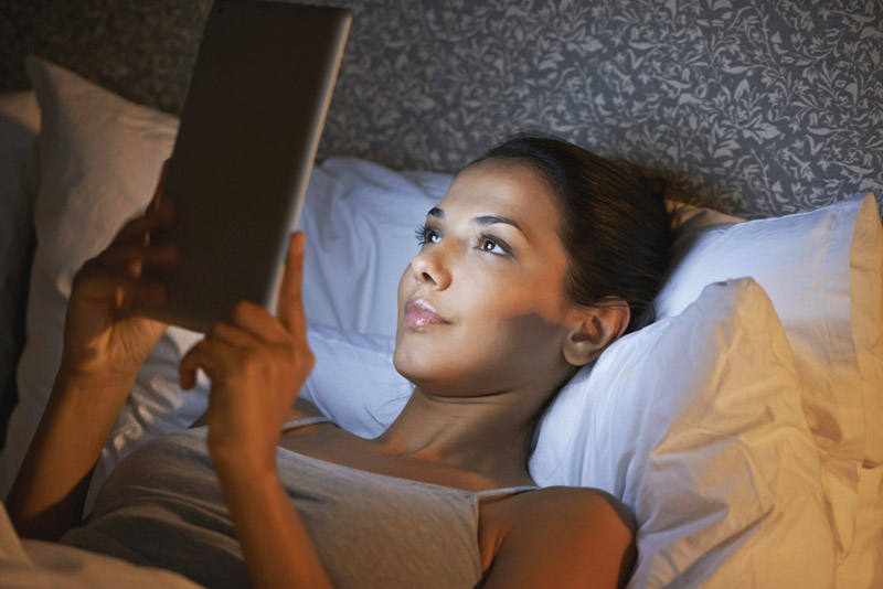 Оставляйте 30 минут перед сном на книгу: 7 привычек, которые помогут больше читать