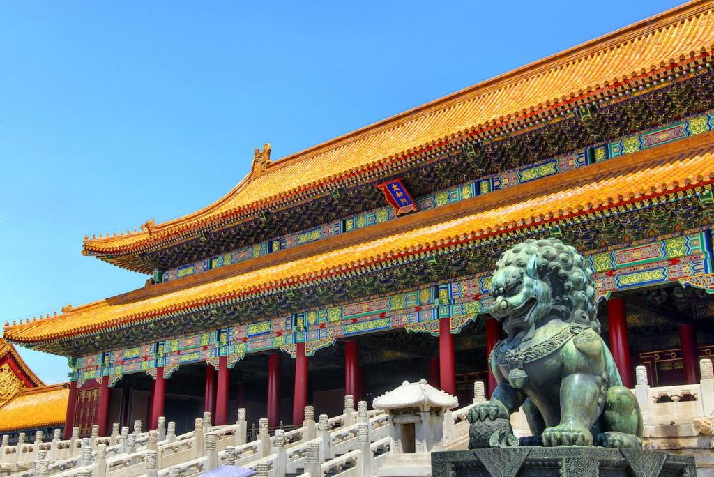 От шелковой вышивки до нефритовых скульптур: лучшие места в Пекине, чтобы восхититься традиционным китайским искусством
