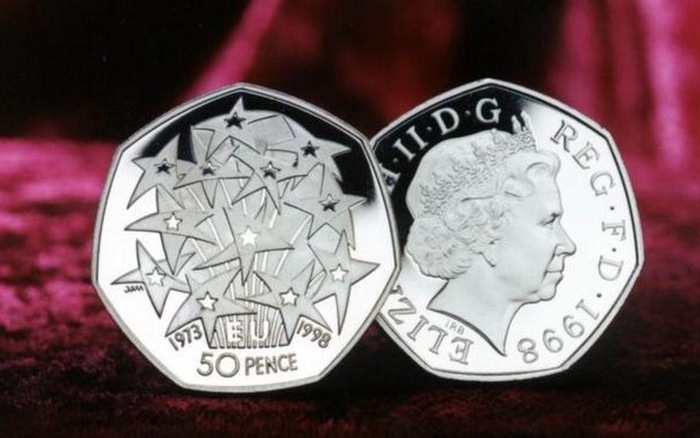 В Англии перевыпустят монету в честь выхода из ЕС. Нумизматы начинают охоту за монетами предыдущих выпусков