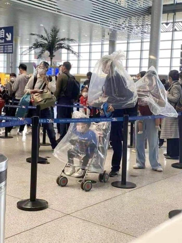 Новые неординарные способы защиты от коронавируса, которые были придуманы жителями Китая (фото)