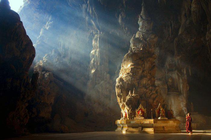Пещера в Мьянме