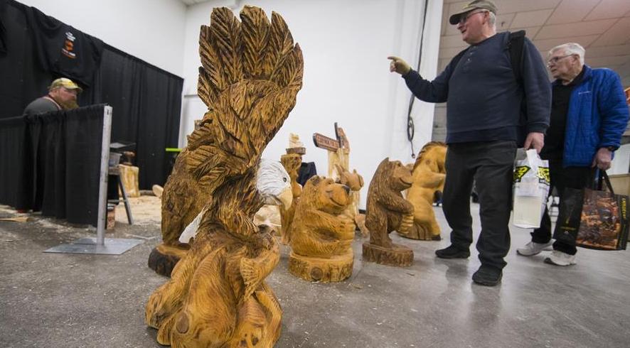 Такому на уроках труда не научат: в Торонто прошла выставка, посвященная мастерству деревообработки