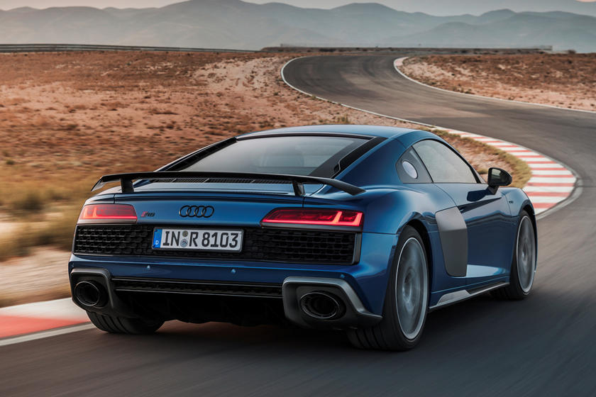 Будущее модели туманно: продлит ли Audi жизнь спорткара R8