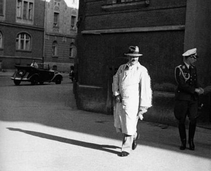 «Странный сосед Адольф»: еврейка рассказала, как она жила с Гитлером на одной лестничной клетке